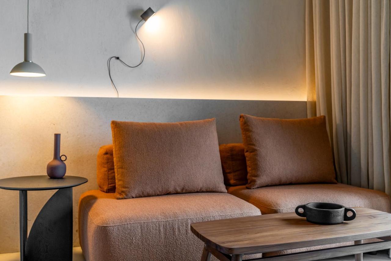 On The Square Apartment Pyrgos Kallistis Exterior photo